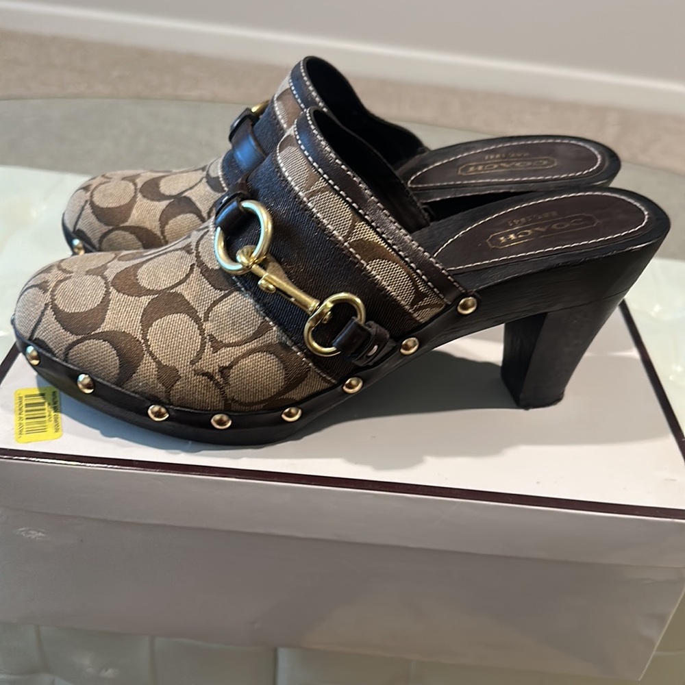 Preowned Authentic Coach mules - Picture 3 of 11
